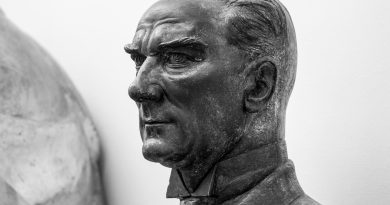 Busto di Ataturk