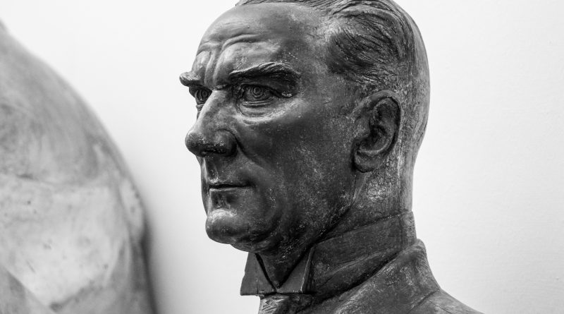 Busto di Ataturk